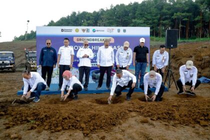 Peresmian pembangunan Kandang dan Hatchery Grand Parent Stock (GPS) Broiler milik PT Berdikari di Kecamatan Ngajum, Kabupaten Malang (Istimewa/INFOBERGIZI.NET)