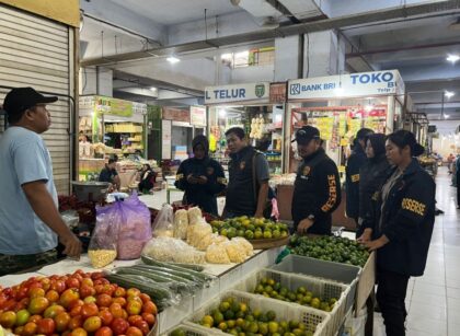 Personel Satreskrim melalui Unit II Tipidsus melaksanakan pemantauan langsung di Pasar Besar Kota Madiun Sabtu, (07/02/2026).