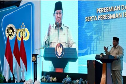 Presiden Prabowo Subianto meresmikan 1.072 Satuan Pelayanan Pemenuhan Gizi (SPPG) dan 18 Gudang Ketahanan Pangan Polri serta groundbreaking 107 SPPG Polri di SPPG Polri Palmerah, Jakarta