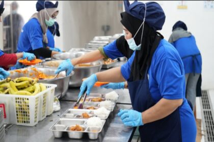 Dapur SPPG saat menyiapkan makanan bergizi gratis (Istimewa/INFOBERGIZI.NET)